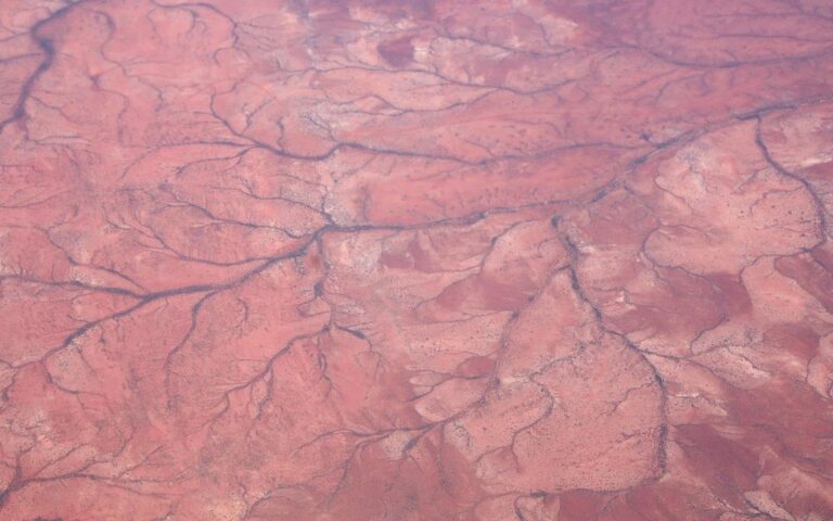 Earth’s Oldest Impact Crater Discovered: A 3.5 Billion-Year-Old Pilbara Marvel